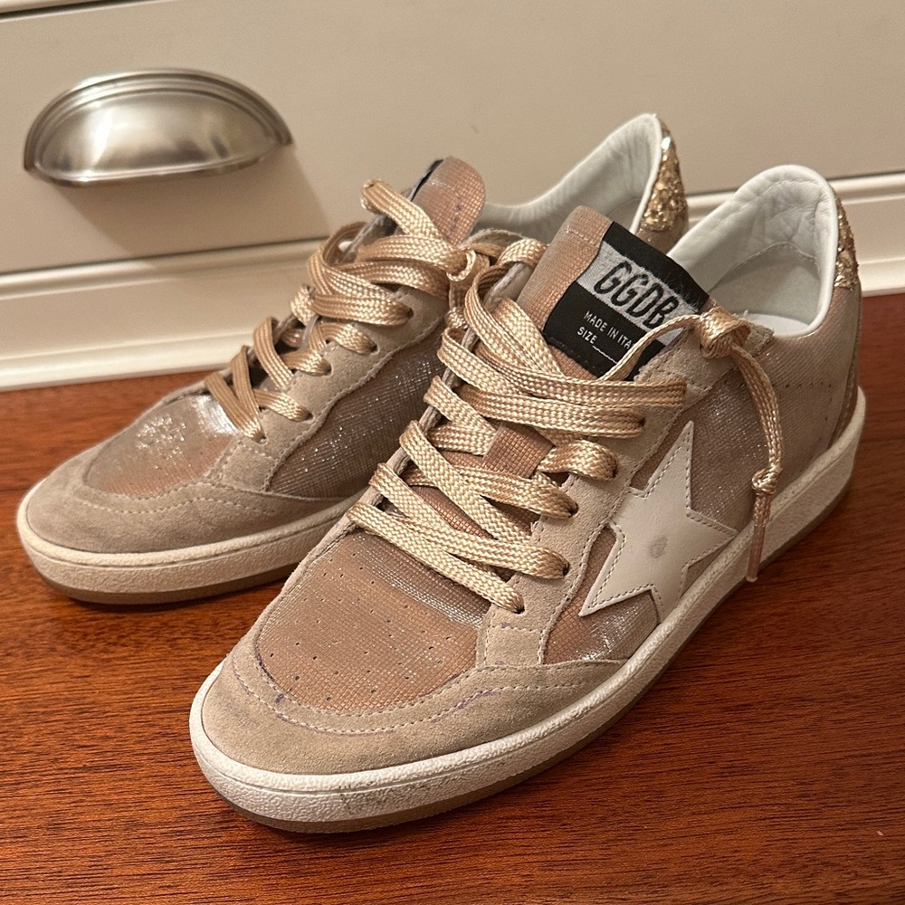 Golden Goose Beige and Gold Star Low-Top Sneakers